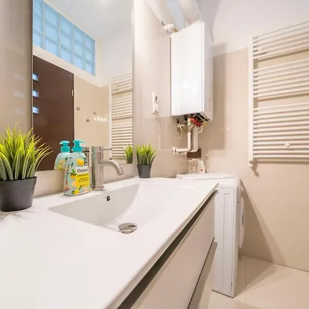 Prime Elegance On Andrassy Str 41 Appartement
