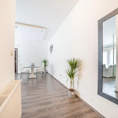 Prime Elegance On Andrassy Str 41