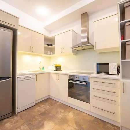 Prime Elegance On Andrassy Str 41 Boedapest