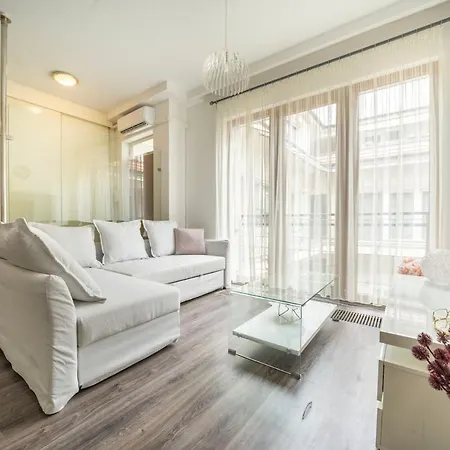 Prime Elegance On Andrassy Str 41 Appartement Boedapest