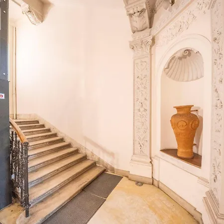 아파트 Prime Elegance On Andrassy Str 41 By The Opera